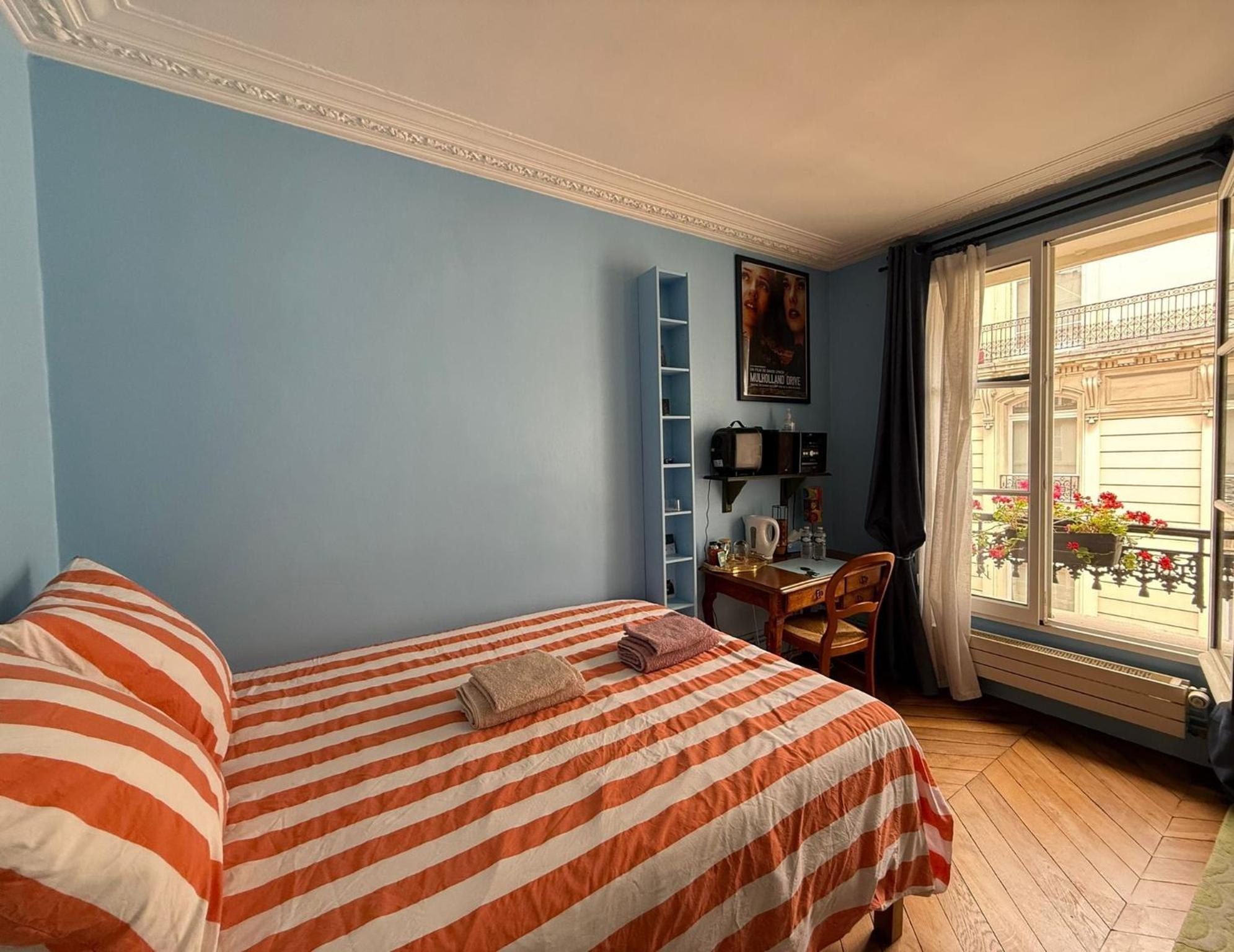 Bergere Opera Trevise - 2 Connecting Rooms With Private Bathroom And 1 Study Room - 35 M2 Paris Exterior photo